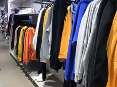 -唯品会(北京国瑞城店)