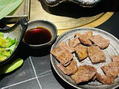 -山川小町·极番烧肉(新地假日广场店)