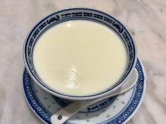 老香港鲜奶冻-香港百合居(LCM置汇旭辉广场店)