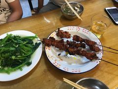 -老钟家烤羊排·敦伊阁清真餐厅胡羊焖饼