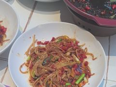 -阿瓦山寨·湘菜现炒·剁椒鱼头王(咸阳总店)