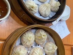 -莱莱小笼·乔艾