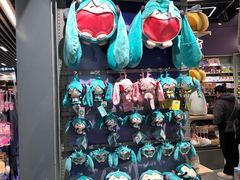 -潮品挚尚(五角场苏宁易购店)