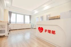 -爱陪伴一对一月子中心(融侨店)