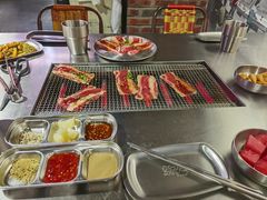 -马路牙子地桌烤肉(工体店)