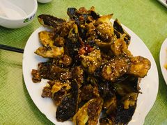 焦糖茄子牛肉粒-桃子餐厅·天津菜(红星路直营店)