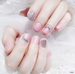 -夏花美甲美睫
