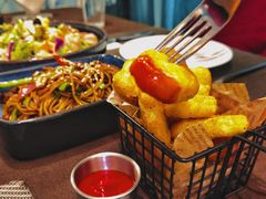 -悦享绿山墙西餐厅