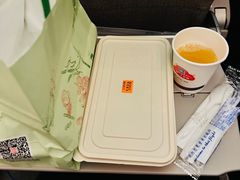 -东方航空(虹桥路店)