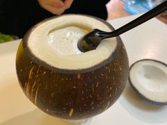 -志龙皇冠吃货椰子铺