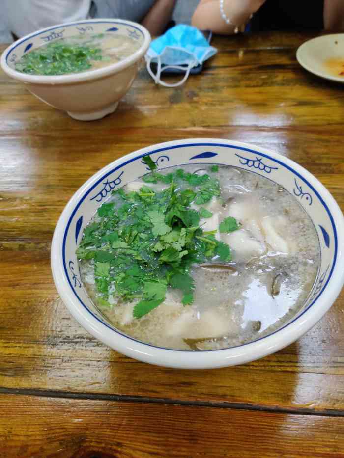 黎留义烩面馆(龙子湖店)-"粉条,海带,肉丁,香菜,面片,这种融合在.