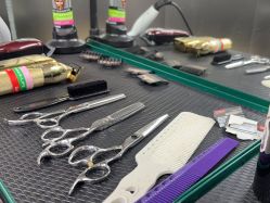 点击看大图 -C93 barber shop男士理发馆