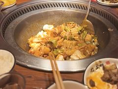 -山河屯铁锅炖(哈西站店)