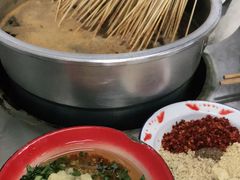 -咏勝锑锅麻辣烫(净居寺路总店)
