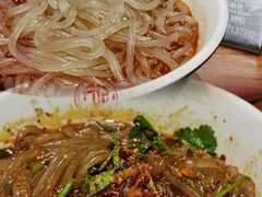 万记特色酸辣粉-万记麻辣烫国展总店