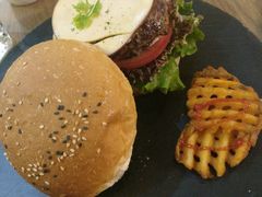 -HIGH FIVE哈福手工汉堡(桂林路店)