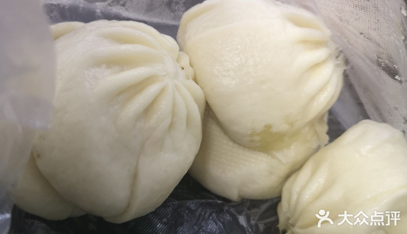 皮薄馅大个头大，咬一口满满的肉香啊