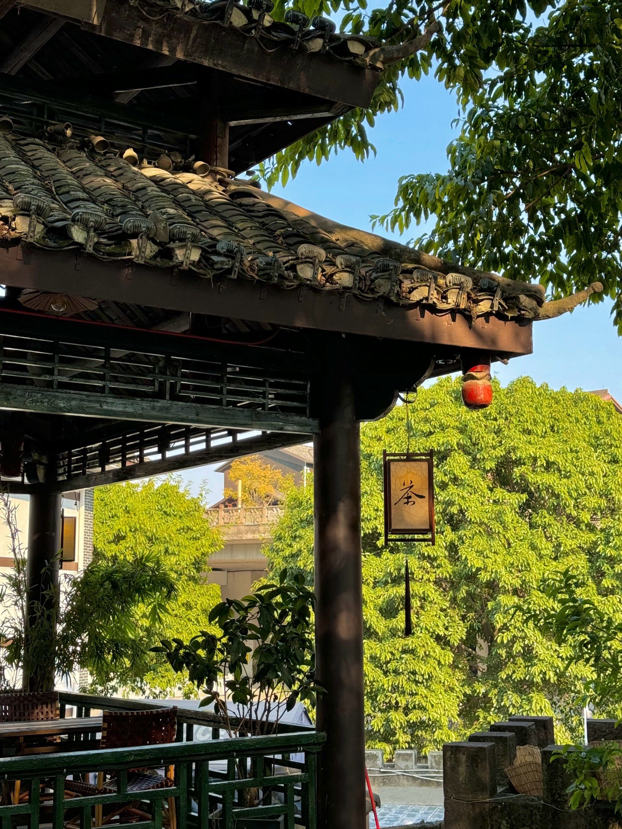 在这家茶馆能感受到古色古香的美景!