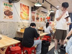 -柳州肥姨妈大骨螺蛳粉(东靖路店)