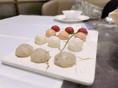 -红鼎豆捞·非遗鲍皇汤火锅(宝丰路店)