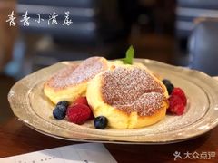 莓果奶油芝士舒芙蕾松饼-UPPER KITCHEN(延安路店)