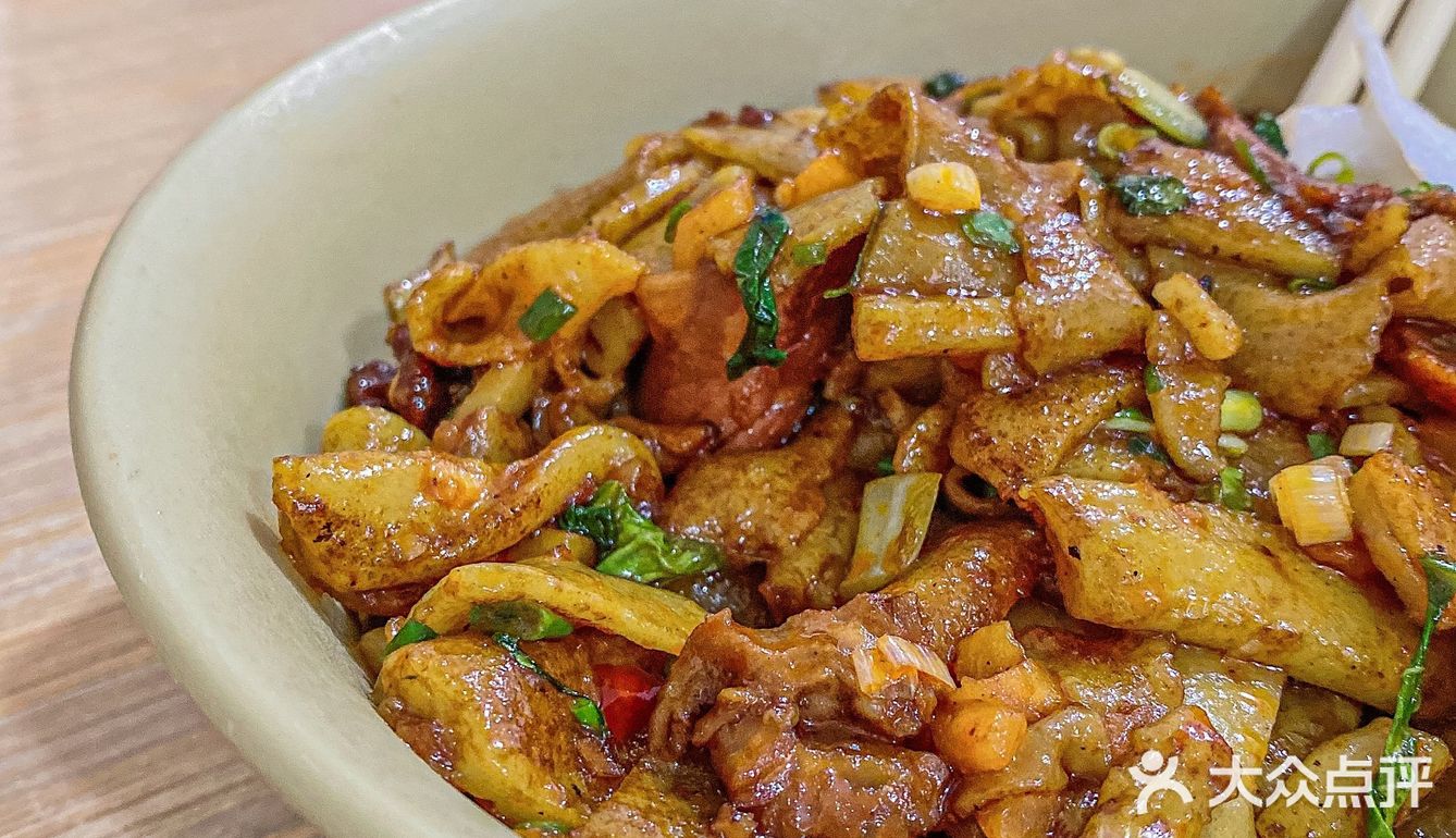 三狗/双黄牛肉炒豆丝⁉️哪一家更好吃..❓