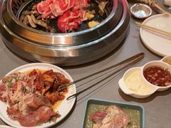 -黑金·寻焰自助百汇·烤肉·火锅(中街店)