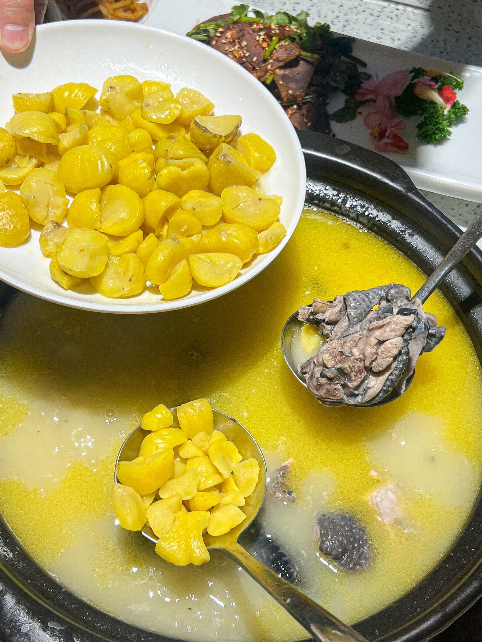 元旦吃到的宝藏板栗鸡汤啊!