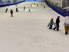 -乔波室内滑雪场