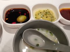 -洪氏嗨捞·广东猪肚鸡·椰子鸡火锅(西咸万象城店)
