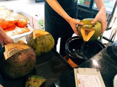 -东椰·海南椰子鸡火锅(朝阳门店)