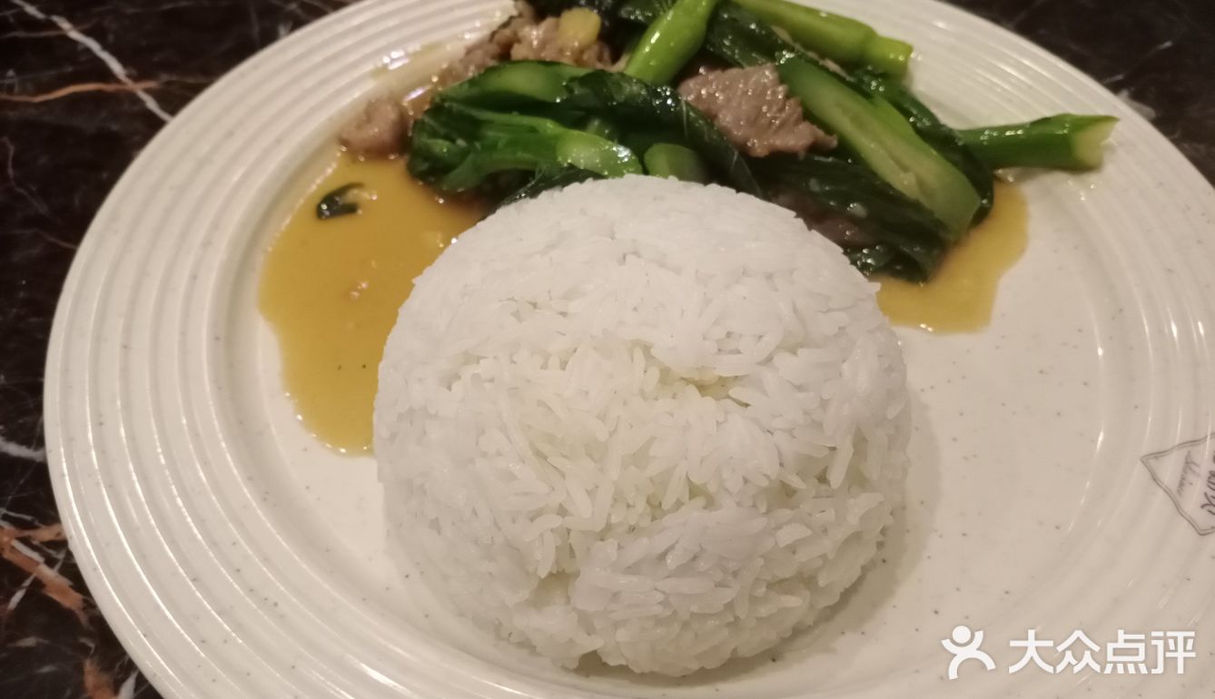 点的菜心肉片放和一个炒饭名字记得不太清楚