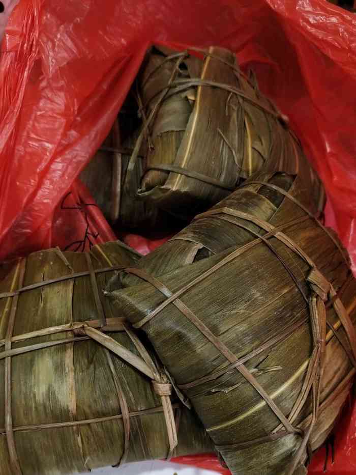 肥仔伟裹蒸粽-"肇庆粽子是比较出名的,但是我觉得要吃好吃.