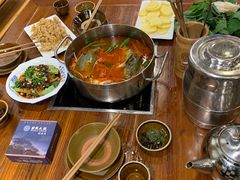 -苗家大院酸汤鱼(贵阳北站店)