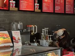 -星巴克臻选(莘庄仲盛店)