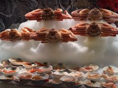 -雍容荟帝王蟹活龙虾展台自助(IFS黑金店)
