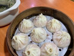-莱莱小笼·乔艾