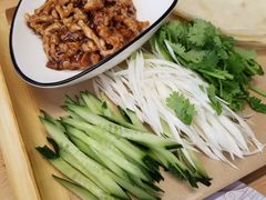 -关东小磨东北菜(上海长风大悦城店)