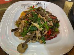 -缘来聚·徽菜名店(黄山宏村店)