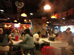 大堂-鲜入围煮花胶鸡海鲜火锅