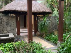 -三亚湾海居铂尔曼度假酒店