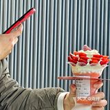 救..伏小桃🍓新品太卷了！跟孔雀开屏🦚似的！