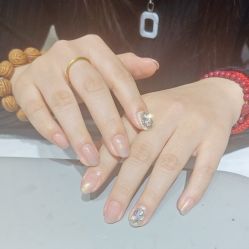 -艾珂·美甲美睫