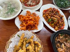 -胡子饮食店