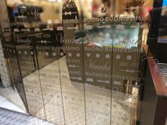 -VENCHI 闻绮(北京国贸商城店)