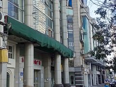 -东方巴黎购物广场