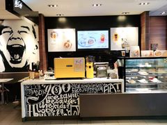 -麦当劳(汉口火车站候车室店)
