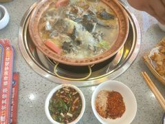 -阿婆情腊排骨火锅(金虹路店)