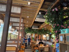 -野山舂·贵州现舂酸汤火锅(鸿通城店)