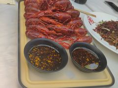 -肥肥虾庄·金牌油焖大虾(沙湖店)
